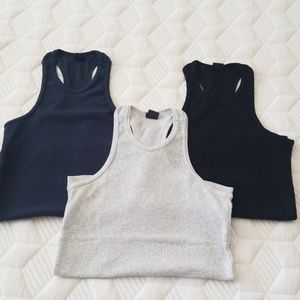 3 ribbed tanks